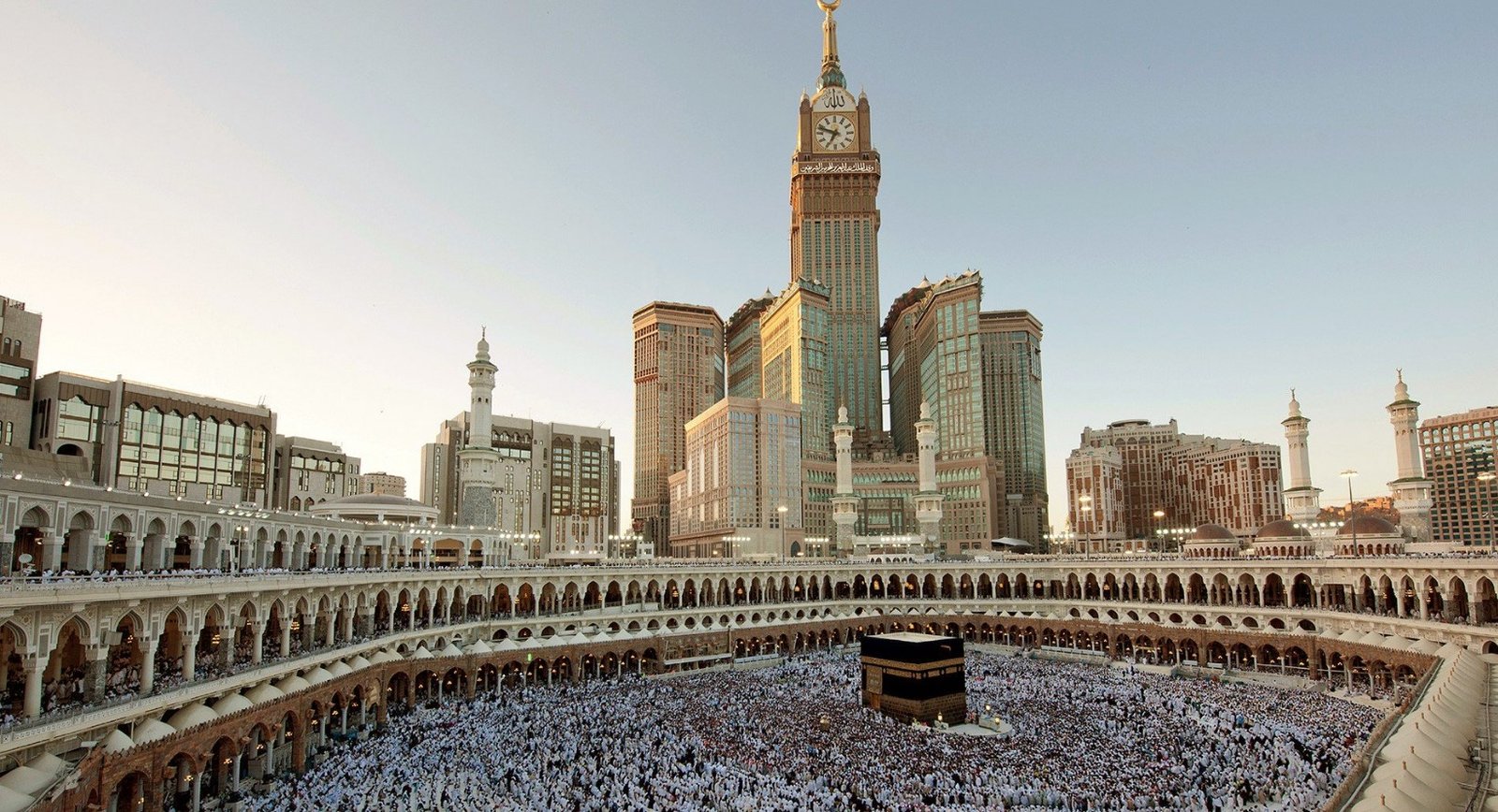 Royal Clock Tower Mecca Saudi Arabia tallest building travelhyme