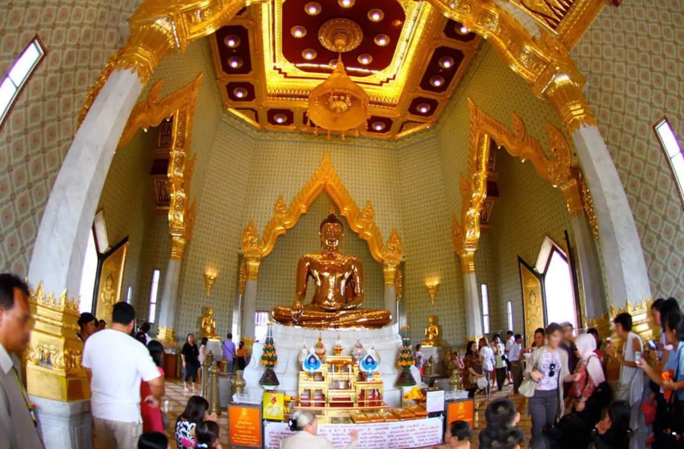 Wat Traimit Golden Buddha Travelhyme