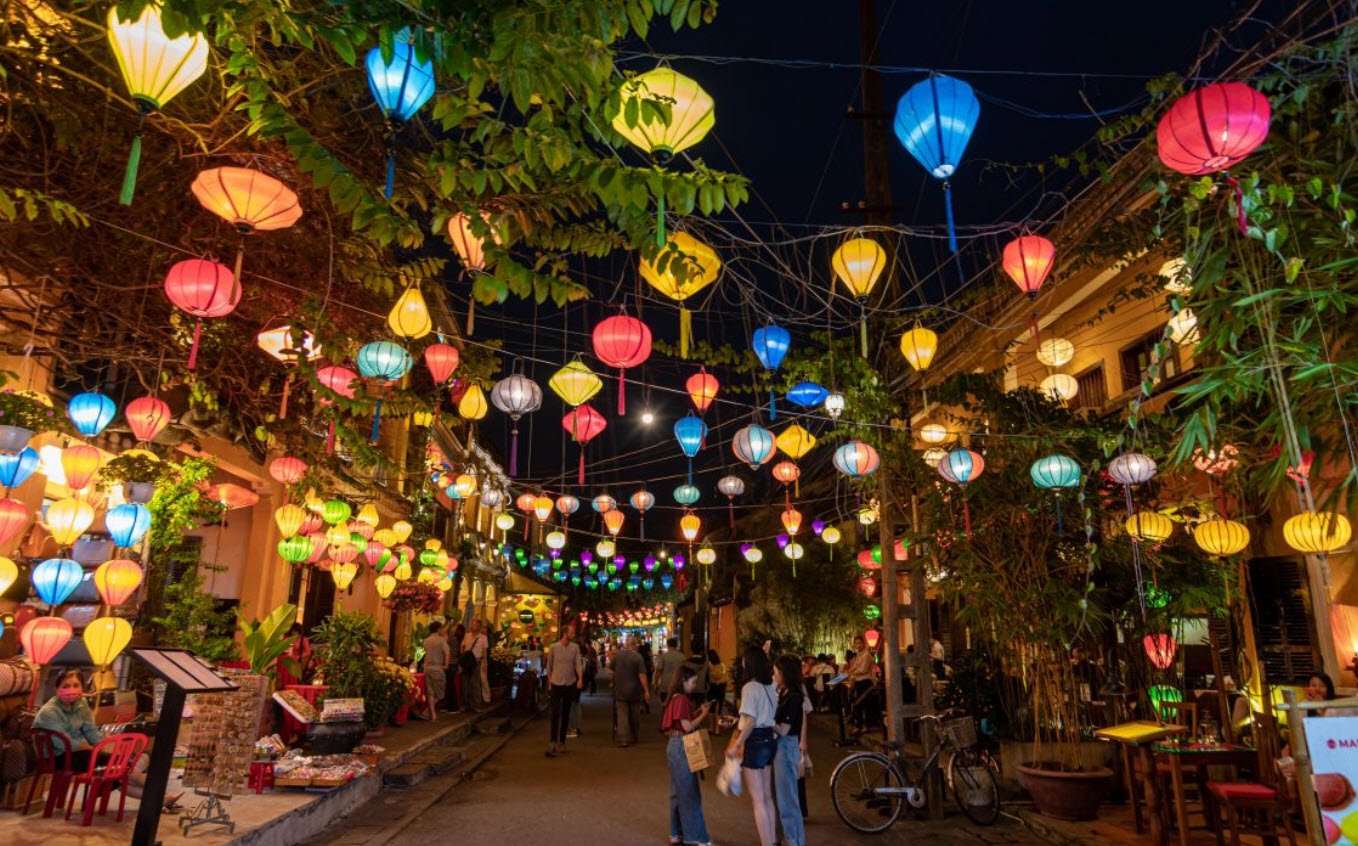 Stroll Through Hoi An Vietnam Planning Trip Travelhyme