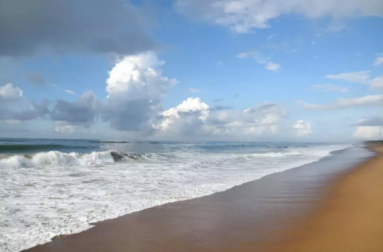 Puri Beach  Orissa Travelhyme