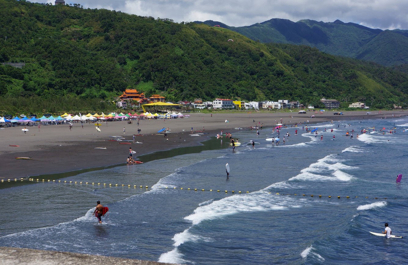Waiao Beach Taiwan Travelhyme