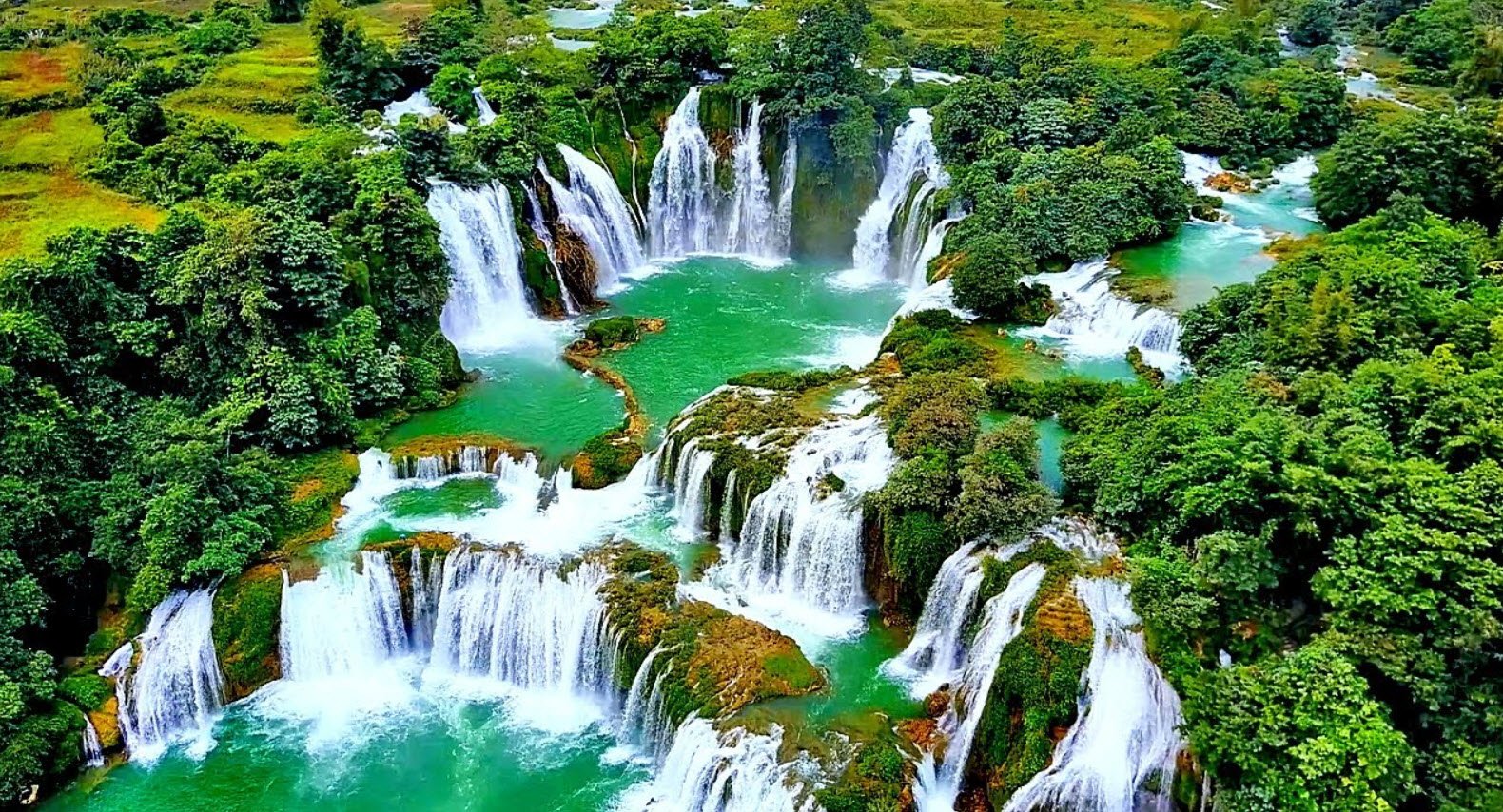 Ban Gioc Waterfall Vietnam China