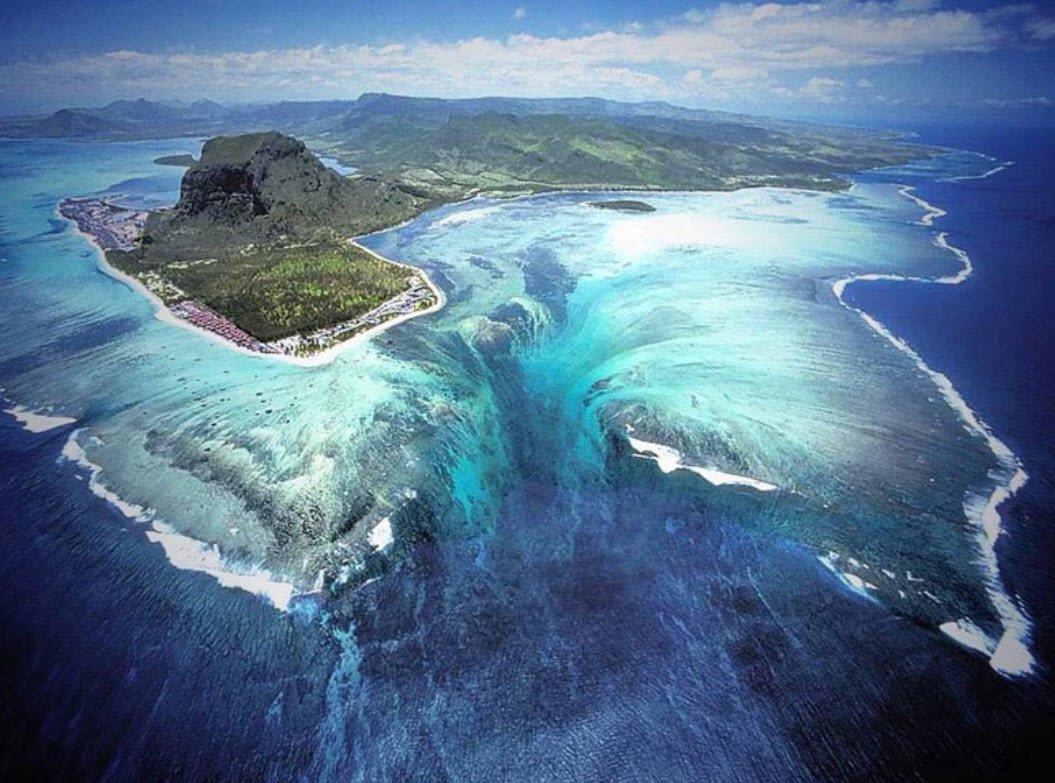 Underwater Waterfall Mauritius